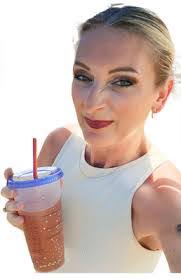 Wendy Spry's Instagram, Twitter & Facebook