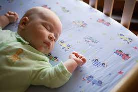 Wie Babys Gut Und Sicher Schlafen Pampers