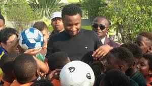 Mikel began his career with local club plateau united, before joining norwegian club lyn at the age of 17 in 2004. Mikel Obi Begs Nigerians To Help One Another During Covid 19 Health Crisis Megasports
