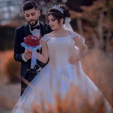 عروستنا الحلوة كانت طالعة متل القمر Hair By Darin Dusseldorf Makeup By Najjar Dima Hairstyle Bridalhairstyle Naturalhairstyle Hairstyler Weddinghairsty