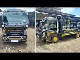 Namun bagi penggila otomotif, motor atau mobil lama bisa di sulap menjadi limited edition. Mobil Motor Terbaru Modifikasi Truk Isuzu Simple Giga Mbois Cv Karya Sahabat Karoseri Berita Otomotif Di 2021 Rabab Minangkabau