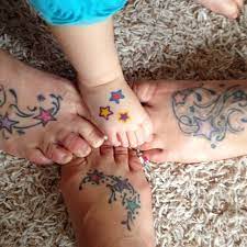 A Grandmother Mother Her Sister And Daughter 3 Out Of 4 Are Real Obviously Family Stars Tattoos For Daughters Tattoos Paw Print Tattoo