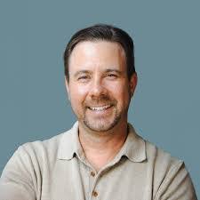 Glenn Deering's Instagram, Twitter & Facebook