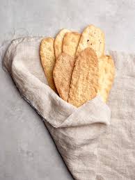 Chissa' mai perche' questa bonta' è chiamata cosi'.ma!!una cosa è certa se son lunghe e seminano zizzania non sono queste.queste producono solo tanta fame a sol vederle e non vi dico altro.scopritelo voi. Mario Fongo Lingue Di Suocera Grissini E Altre Specialita Dal Piemonte Mario Fongo