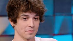 Amici 21, Alex svela alcuni retroscena su Maria De Filippi e sulla storia  d'amore con