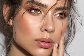 Fond De Teint Cette Erreur Qui Empeche De Faire Tenir Le Maquillage Toute La Journee Fond De Teint Teint Collagene
