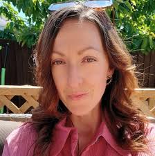 Anyone know why the chemist in cefn fforest is shut at 4pm?