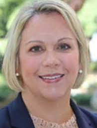 Laura Grinnell's Instagram, Twitter & Facebook