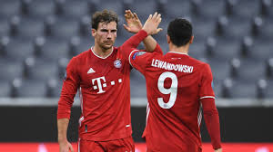 The massif forms the border between the states of lower austria and styria for about 15 km. Ajax Profi Quincy Promes Nach Messerstecherei Aus U Haft Freigelassen Eurosport