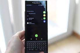 The answer is that nearly any android phone with bluetooth will support a bluetooth keyboard. 6 Best Android Smartphone With Keyboard Joyofandroid Com