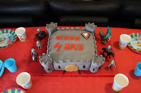 Gateaux Anniversaire Chateau Gateau Chateau Fort Gateau Anniversaire Gateau Pate A Sucre