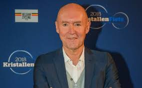 Maar eind dit jaar wordt wielercommentator michel wuyts 65, dus. Michel Wuyts Waarschuwt Thibau Nys Doe Het Niet Nieuws365