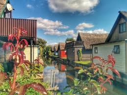 bootshaus kolonie 1 in teterow am teterower see gelegen angeln schwimmen wandern radfahren und entspannen urlaub am wasser urlaubsorte urlaub bootshaus