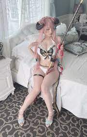 みぃこ 爆乳コスプレ自撮りまとめ！美人巨乳レイヤーがエロ美しすぎる | 肉感美ガール