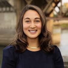 Connect with an Oregon Executive MBA Ambassador