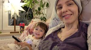 Junge Mutter aus Bayern unheilbar an Krebs erkrankt