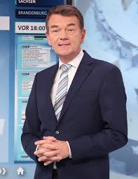 Es ist dieser eine, dieser einfache satz, mit dem es täglich beginnt. Jorg Schonenborn Wikipedia