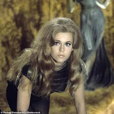 This is one of the spectacular jane. Jane Fonda 83 Says She Is So Happy She Embraced Her Natural Grey Hair And Got Covid 19 Vaccine Aktuelle Boulevard Nachrichten Und Fotogalerien Zu Stars Sternchen