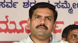 Briefs about cm b.s.yadiyurappa, siddramaiah and dk shivkumar traveld back to bangalore together knn city news marathi is news and. Bigger Role Awaits Karnataka Cm S Son B Y Vijayendra In Bjp Deccan Herald