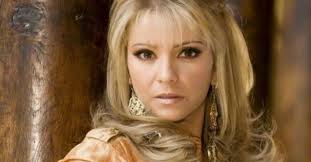 Daniela Castro le bajó un galán a Consuelo Duval? Esto dijo la conductora  de “Netas Divinas”