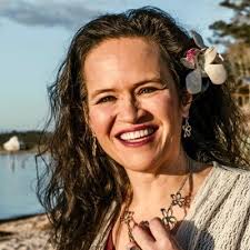 Jennifer Petersen (@jjpetersen)