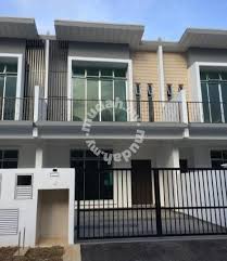 Read real reviews, compare prices the units were spacious with beautiful and lavish royal interior design in the bedrooms, living hall and the washrooms which make us felt welcomed to. Room Rental At Austin Residence Cosy Rooms For Rent In Johor Bahru Johor Mudah My