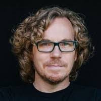 Kelly Wininger's Instagram, Twitter & Facebook