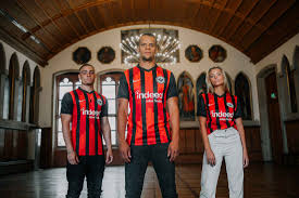 Eintracht frankfurt are in great form, winning eight of their last nine to fly up the table to third. Eintracht Frankfurt 2020 21 Nike Home Kit 20 21 Kits Football Shirt Blog