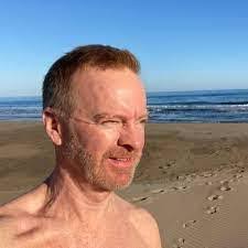 Derek Coates's Instagram, Twitter & Facebook