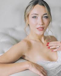 Jordan Noelle's Instagram, Twitter & Facebook