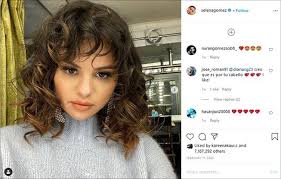 Fesyen rambut keriting pendek perempuan. 8 Gaya Rambut Yang Bakal Hits Di Tahun 2021 Menurut Hair Stylist Dunia