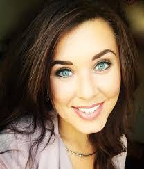 Alana Hendrickson's Instagram, Twitter & Facebook