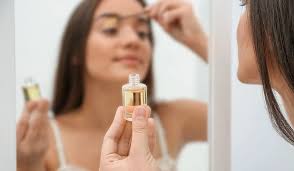 Come funziona l'olio di ricino sulle ciglia