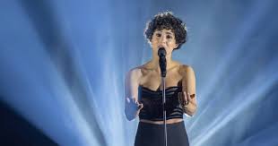 Δείτε το βίντεο με την. Eurovision 2021 H Gallia Me Th Barbara Einai Ena Apo Ta Fabori Mas Tragoydhse Voila In Gr