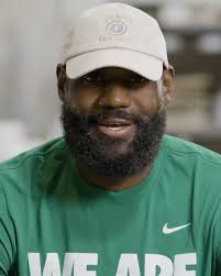 Representing @kingjames at the National Association of Black Journalists  Convention and accepting the 2025 Sam Lacy Pioneer Award