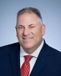 Kevin Karpe's Instagram, Twitter & Facebook