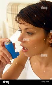 Pompa per l'asma immagini e fotografie stock ad alta risoluzione