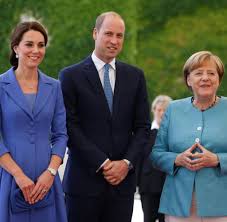 Die kanzlerin mag das symbol so sehr, dass sie es im wahlkampf plakatieren lässt. Besuch Von Kate Und William Englische Zeitung Sieht In Der Merkel Raute Eine Verschworung Welt