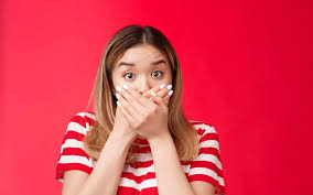 Escupir sangre| Causas y qué hacer si despiertas con sangre en boca