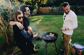 Check spelling or type a new query. Televizyon Dunyasi Pa Twitter Kerem Bursin Mert Yazicioglu Ve Sevgilisi Afra Saracoglu Mangal Partisinde Bir Araya Geldiler
