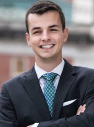 University of Oregon Lundquist College of Business: Beschäftigte, Standort,  Ehemalige