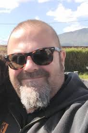 Oggi si è spento il sorriso di Mimmo Ferri, uomo buono e generoso,  imprenditore e precursore nel campo del salotto. Esprimo la mia sentita  vicinanza al dolore della moglie Gemma e dei