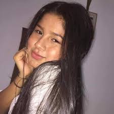 Yeiri Cruz's Instagram, Twitter & Facebook