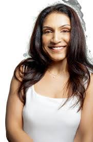 Stacie Rouse's Instagram, Twitter & Facebook