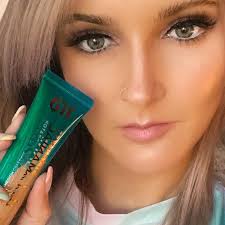 Stay Naked Hydromaniac Tinted Moisturizer