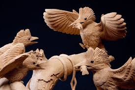 Sculpture rough cut to fine cut : Inami Wood Carvings Inami Chokoku Kogei Japan