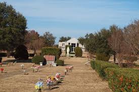 Cedar hill has 22 parks and four greenbelts. American War Grave Cedar Hill Memorial Park Arlington Tracesofwar Com