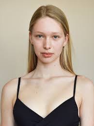 Kayla Vickers's Instagram, Twitter & Facebook