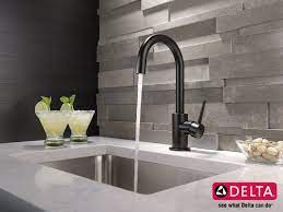 It looks elegant and it seems a bit traditional in nature, but it does provide an elegant touch which makes it appropriate for both modern and traditional kitchens. Top 5 Kitchen Faucets Of 2020 Splashes Bath Kitchen