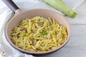 Pasta Zucchine E Philadelphia Con Pancetta Ricetta Senza Panna Piatto Cremoso